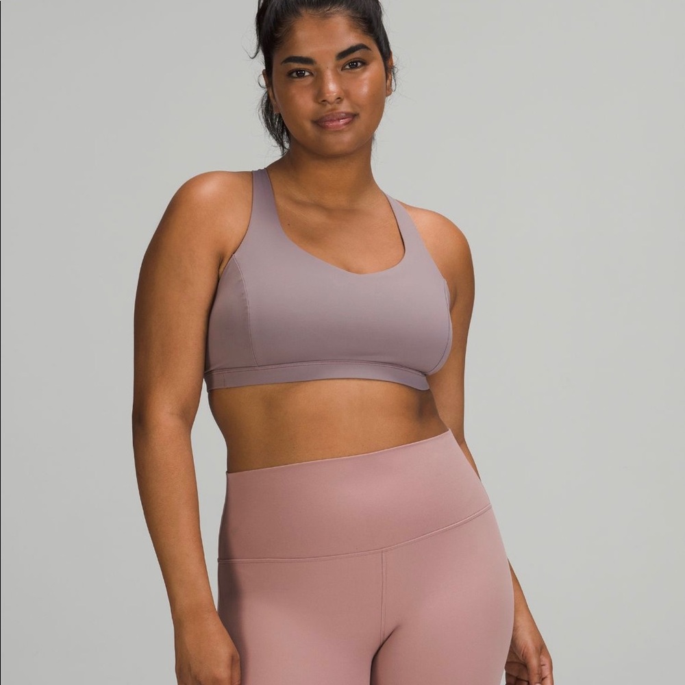 Lululemon free to be serene bra